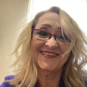 Meet your Posher, Beth